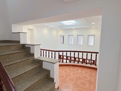 Vip bàu cát   5 tầng   dtsd 117m    dòng tiền 17tr/tháng   giá chỉ 6.x 3