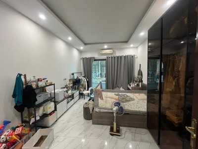 Bán nhà trung tâm hai bà trưng ngõ thông kinh doanh đỉnh sổ chính chủ 1