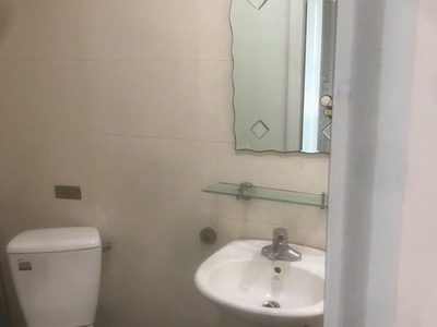Cho thuê căn hộ 2 ngủ, 1 khách, full đồ,có thang máy tại 91 hồ văn chương, đống đa 4