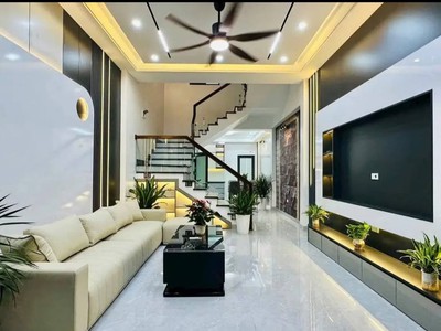 Hơn 7 tỷ - 40m - bán nhà dân xây ngọc thụy, long biên, ô tô đỗ cửa, gần việt pháp, khai sơn 0