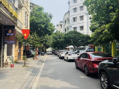 Nhà phố trạm, hàng xóm tttm aeon long biên 90m2, 4t, mt5m, vỉa hè, kinh doanh - 26 tỷ 0