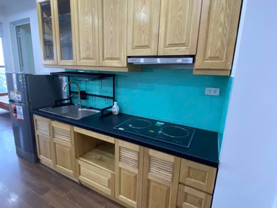 Cho thuê căn hộ 2 ngủ, 1 khách, full đồ,có thang máy tại 91 hồ văn chương, đống đa 1