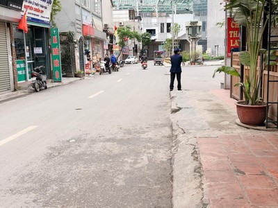 Mặt phố dịch vọng - 495m  - mt 8m - đất vuông đẹp - 150 tỷ 2