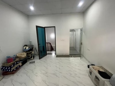 Bán nhà trung tâm hai bà trưng ngõ thông kinh doanh đỉnh sổ chính chủ 2