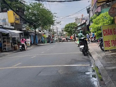 5.4 tỷ   dt 50m   công nhận 42m  , hẻm ô tô , phường hiệp phú, thủ đức hồ chí minh 2