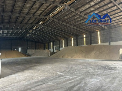Cho thuê xưởng sản xuất cám 3600m2 huyện trảng bom, đồng nai 216tr 0