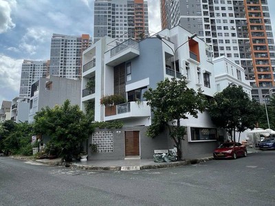 Bán góc 2 mt an phú quận 2 , ngang 7m cách vài căn ra đg thương mai sầm uất 0