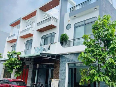 Nhà MT Khu dân cư phong phú bình chánh 5x20m giá 1 tỷ 280 2
