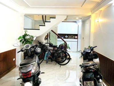 Yên hòa 42m-13,5 tỷ-10m ra phố,ô tô đỗ cửa,2 thoáng,nội thất xịn,sổ vuông đẹp 1