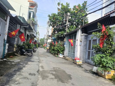 Bán nhà  đường số 8 gần chợ lk 5-6-68m2 ,4 tầng hẻm 7m thông nhỉnh 5 tỷ 1