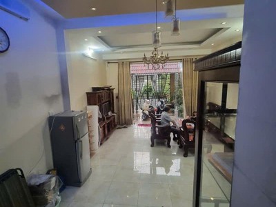 Gấp bán giảm mạnh sốc 600 triệu còn 7.6 tỷ.  nhà 2 tầng hẻm nhựa 8m xe tải tránh thông tứ 2