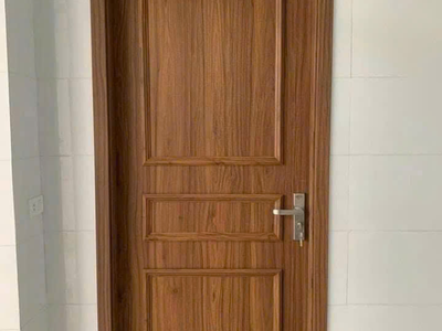 Mẫu cửa nhựa composite chạy phào nổi cổ điển nhưng không kém phần sang trọng 3