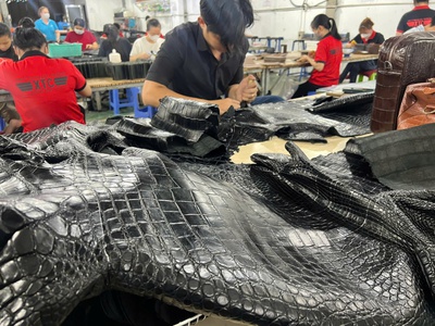 Nam giới nên chọn ví   thắt lưng da thật như thế nào để dùng bền lâu 4