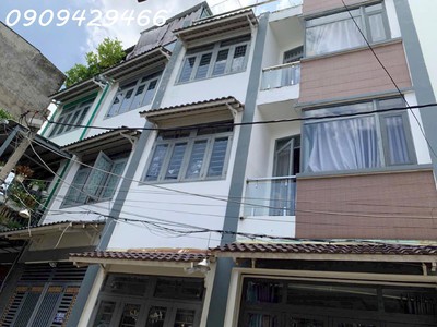 3.2 tỷ- xe hơi tới nhà - 4 tầng- 4 phòng ngủ  - đường huỳnh tấn phát 1