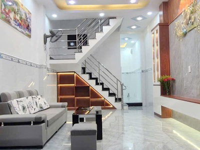 Nhà đẹp vị trí tốt sát mt phạm thế hiển p5 q8 0