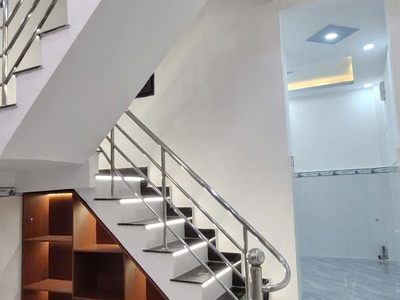 Nhà đẹp vị trí tốt sát mt phạm thế hiển p5 q8 4