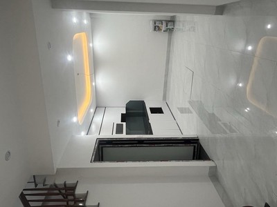 Bán nhà 5 tầng phú diễn, 32m2, mt 3.9 m, ngay hoàng quốc việt kéo dài 3