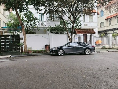 Cho thuê biệt thự thành phố giao lưu, 205m2, 4 tầng, làm văn phòng đẹp 0