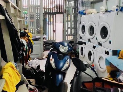 Bán đất tặng nhà ngay aeon hẻm 4m cách mặt tiền 1 căn 64m nở hậu chỉ 5.x 3