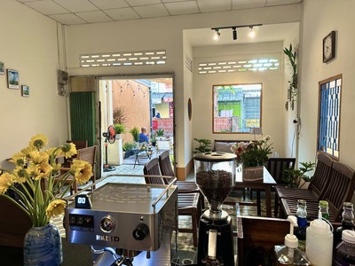 Do chủ không có thời gian chăm và quản lý nên cần sang lại quán cà phê tâm huyết ở trung tâm tp. 2