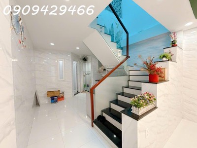 Nhà trung tâm quận 7- hẻm xe hơi thông 5m - gần đại học maketing - 2 tầng vô ở ngay - dt 45m2-- 2