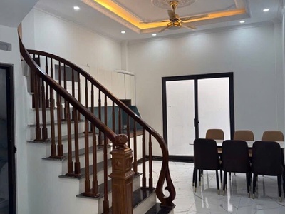 Chủ cần tiến bán gấp thang máy gara ô tô vào nhà 60m2 - 6 tầng hơn 6 tỷ. 2