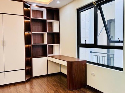 Bán nhà bồ đề long biên 32m2 5 tầng ngõ gần ô tô giá nhỉnh 5 tỷ 0