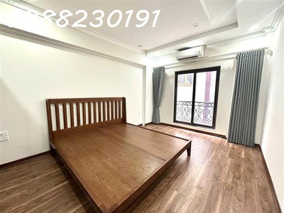 Bán nhà ngọc lâm long biên 32m2 5 tầng xây mới full nội thất giá nhỉnh 5 tỷ 2
