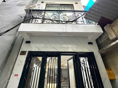  5.3 tỷ - nhà mới đẹp long lanh   ngõ 3 gác   50m ra phố minh khai  1