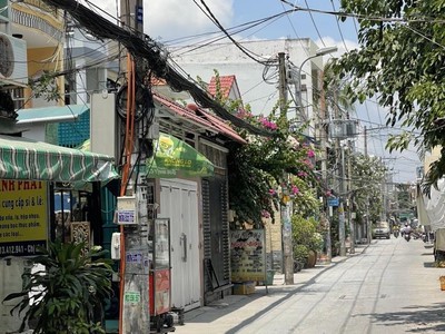 3,7 tỷ- nhà 2 tầng- hẻm xe hơi 4 chỗ   quận 7-sổ hồng riêng chính chủ 0