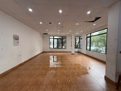 Cho thuê biệt thự thành phố giao lưu, 205m2, 4 tầng, làm văn phòng đẹp 1