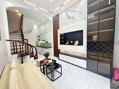 Chủ vỡ nợ cần bán gấp - nhà hoàng hoa thám vị trí thuận tiện nhất ngõ rộng 3m trước nhà 4m -  giao 3