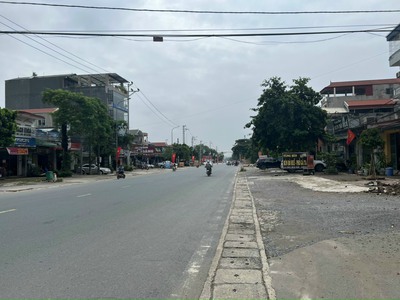 Bán 20.000m2 đất công nghiệp, sổ cấp mới mặt Lương Sơn Hoà Bình 1.8tr/m2 0