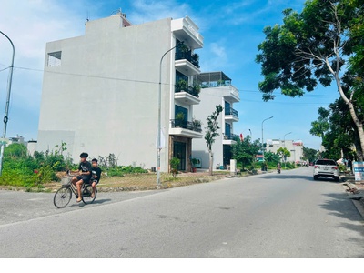 Bán đất Đống Chuối, Hùng Vương, Hồng Bàng, Hải Phòng   93,6m , đường 11m, giá chỉ 4,1 tỷ 0