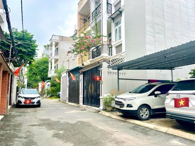 Nhà 4 tầng 6PN ngay Ngã tư Linh Xuân Phạm Văn Đồng - Xe hơi tránh 0