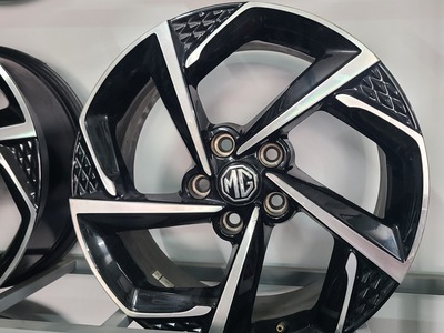 Thanh lý 4 mâm zin tháo xe MG5 kích thước 17 inch 0