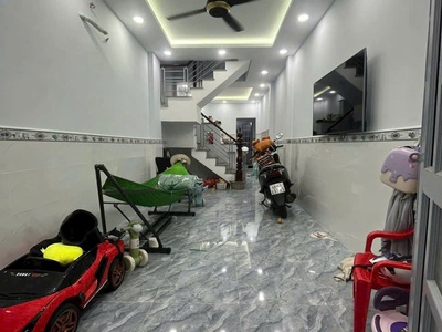 Nhà mới rất đẹp 1 lầu đường ô tô liên xã thị trấn tân hiệp gần chợ hóc môn 0