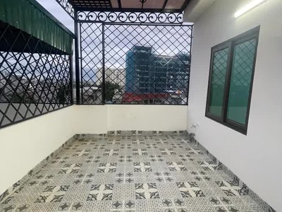 Nhà mới phố ngô gia tự 38 m2 x 5 tầng mặt tiền 3.9m,6.3 tỷ long biên. 4