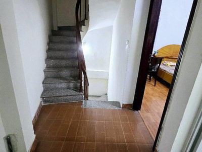 Bán nhà tây hồ xuân la 35m2, 4t, 2 mặt ngõ, ô tô đỗ cửa, gần hồ tây 2