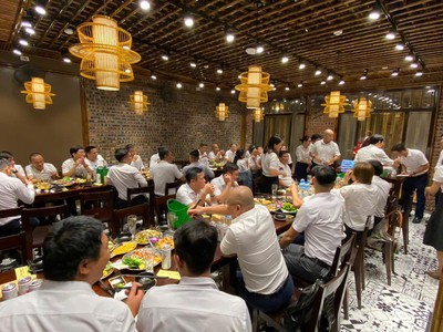 Tổ chức sinh nhật tổng kết hội nghị họp lớp 1