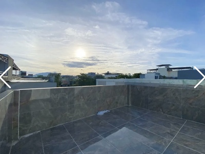 Nhà 3 tầng mới đẹp mặt tiền lỗ giáng 24 . dt:100m 2