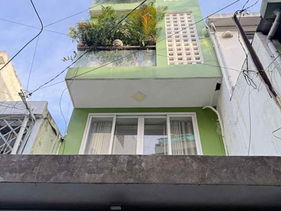 Bán nhà đường 3/2 , p12- xe hơi đậu cửa - khu phân lô -sổ vuông đẹp - 5 tấm hc đủ- 4pn . mt 8 1