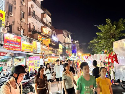 Sang nhượng gấp mặt bằng kinh doanh mặt phố hồng đô - mỹ đình, từ liêm 2
