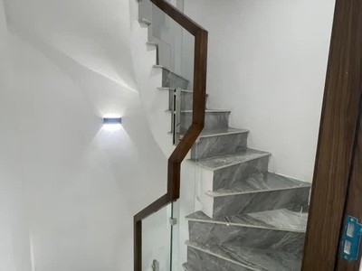 Nhà mới phố ngô gia tự 38 m2 x 5 tầng mặt tiền 3.9m,6.3 tỷ long biên. 2