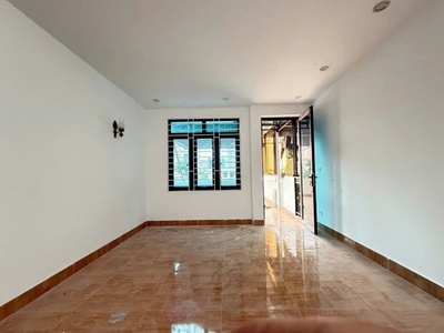 Hàng hiếm hoàng quốc việt, ngõ nông, gần phố, full nội thất   4 tầng, nhỉnh 7 tỷ 2
