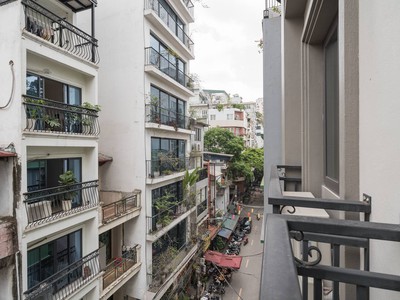 Bán tòa 8 nổi 1 hầm mặt phố xuân la - xuân đỉnh 156m - dòng tiền 3 tỷ/năm, giá 69 tỷ 1