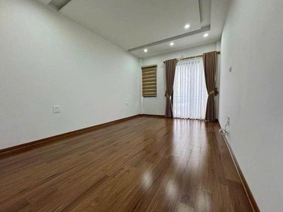 Bán nhà thạch bàn long biên   42m    5 tầng   6,55 tỷ   gần ô tô, nhà đẹp ở ngay 2
