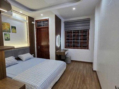 Bán nhà trường lâm long biên 35m2 5 tầng xây mới full nội thất ngõ gần ô tô giá nhỉnh 5 tỷ 3