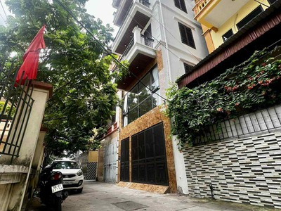 Nhà phân lô giá tốt bắc từ liêm, lô góc ô tô tránh dừng đỗ ngày đêm, view sân chơi, ngõ thông, dân 1