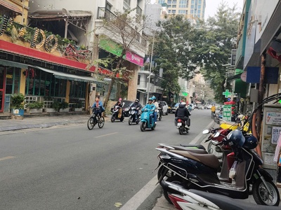 Cực hiếm mặt phố, mặt chợ đông tác 41m, tầng1, mặt tiền 2.7m, 3 tỷ đống đa. 1